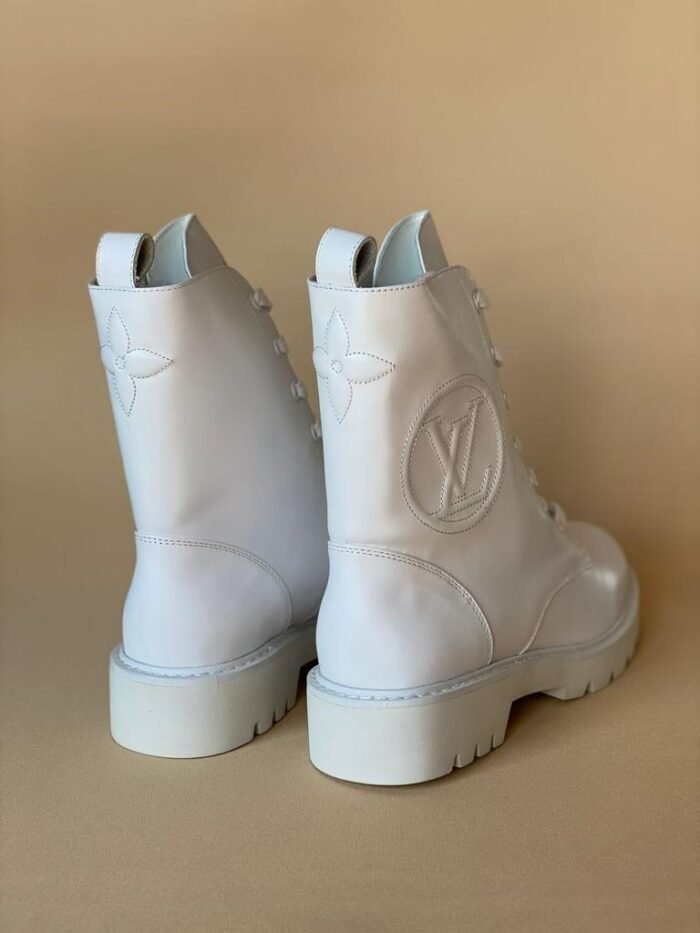 LOUIS VUITTON BOOT - Image 3