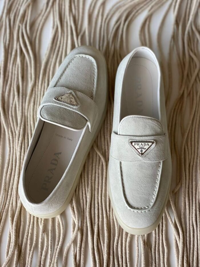 PRADA - Image 5