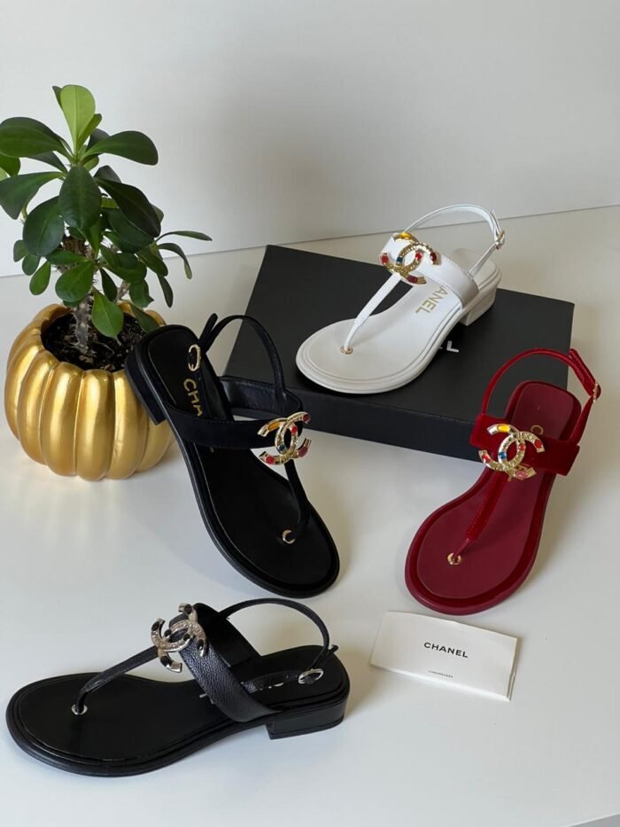 CHANEL - Image 1