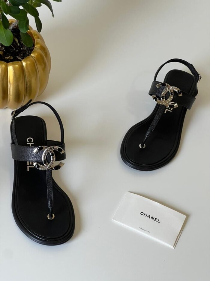 CHANEL - Image 2