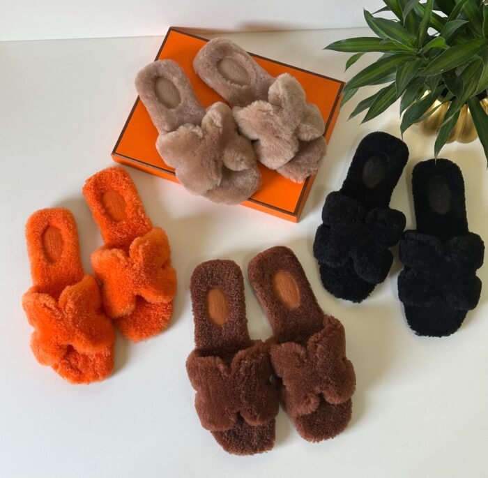 NEW HERMES FUR - Image 1