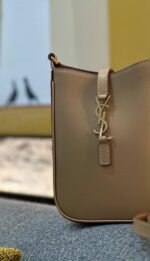 YSL HOBO 13CM - Image 5