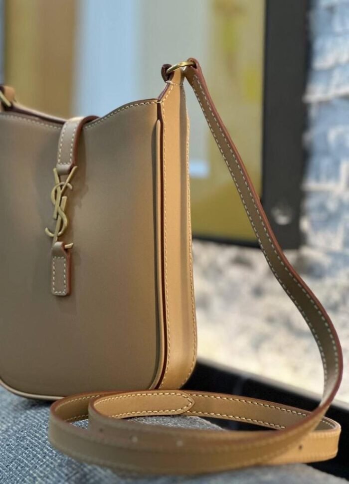 YSL HOBO 13CM - Image 3