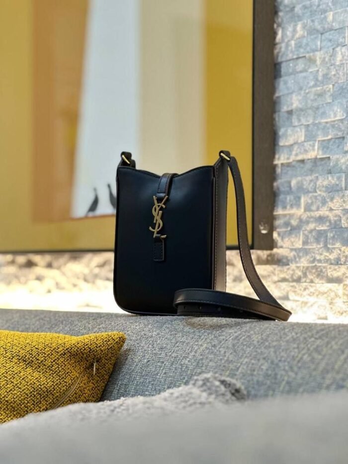 YSL HOBO 13CM - Image 1
