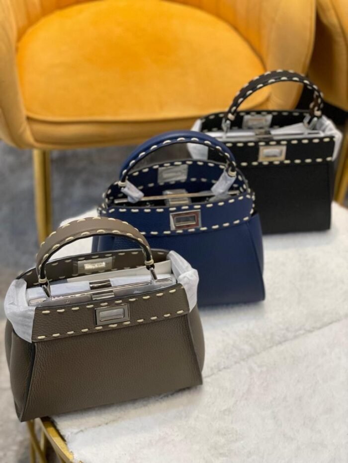 ⁦FENDI PEEKABOO 23 CM⁩ - الصورة ⁦1⁩