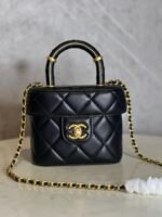 CHANEL VANITY - Image 2