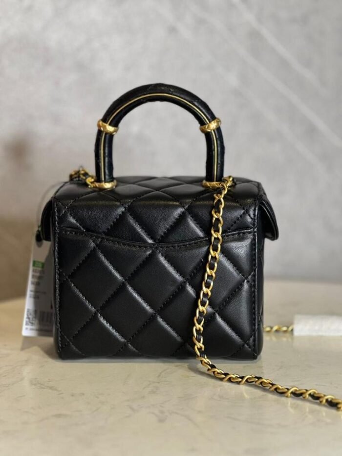CHANEL VANITY - Image 3