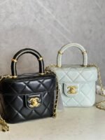 CHANEL VANITY