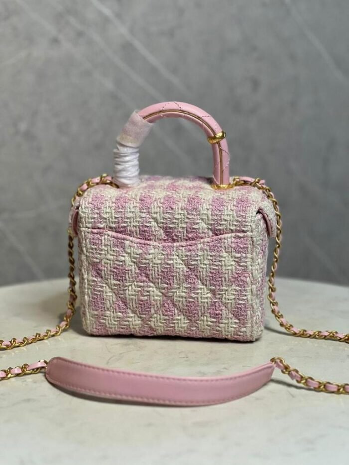 CHANEL VANITY BAG - Image 2