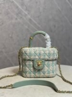 CHANEL VANITY BAG - Image 7