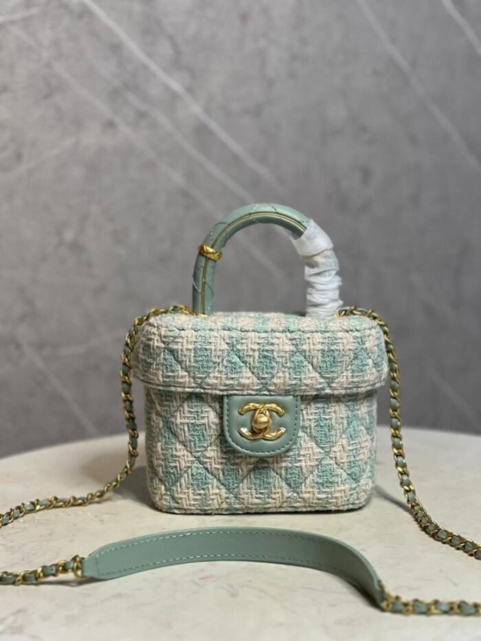 CHANEL VANITY BAG - Image 7