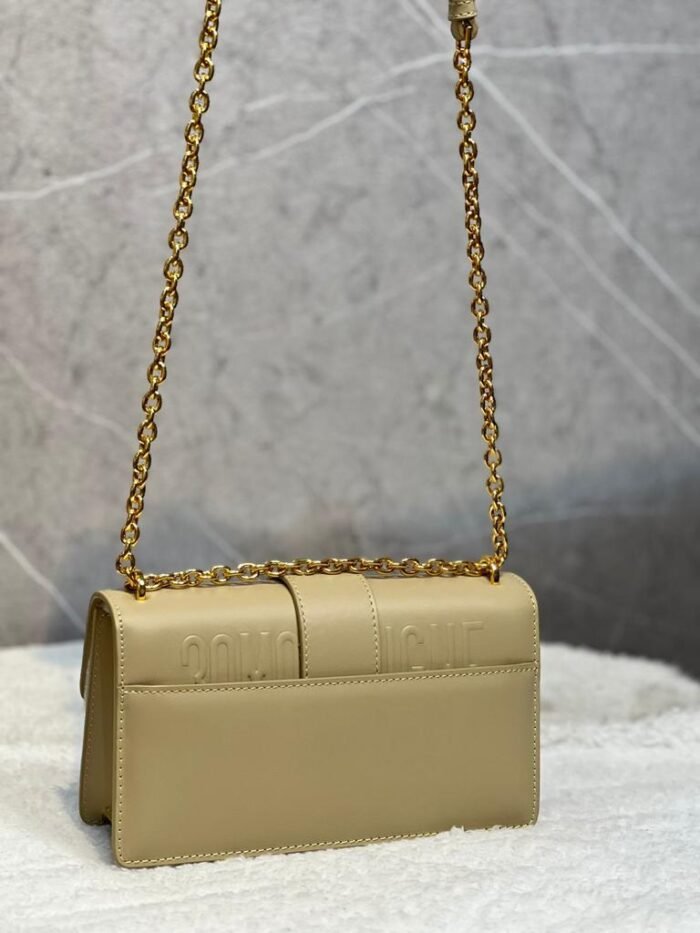 ⁦DIOR LEATHER FLAP CHAIN BAG 21 Cm⁩ - الصورة ⁦4⁩
