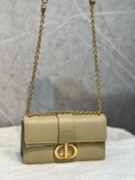 ⁦DIOR LEATHER FLAP CHAIN BAG 21 Cm⁩ - الصورة ⁦3⁩