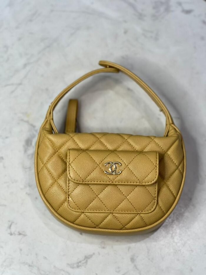 CHANEL QUILT MINI TOP HANDLE CLUTCH - Image 4