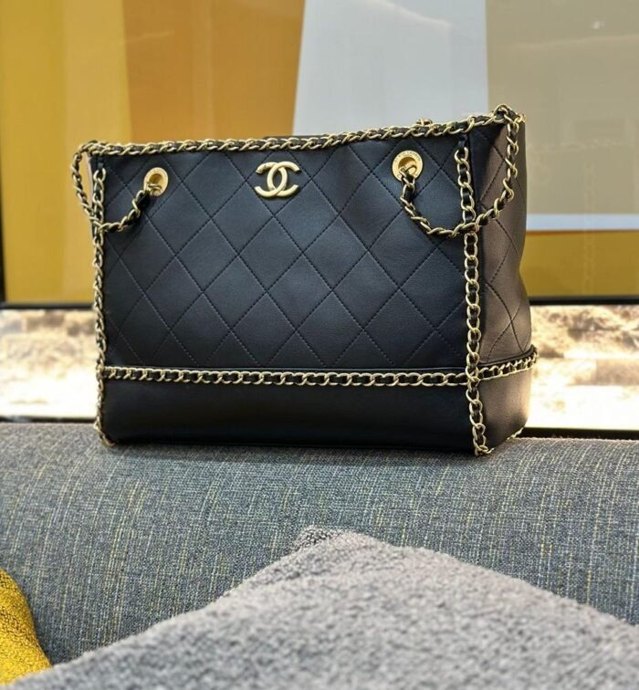 CHANEL 30 CM - Image 1