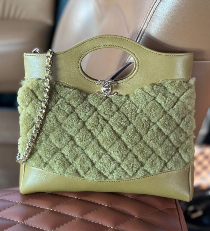 CHANEL CASUAL 23CM - Image 1