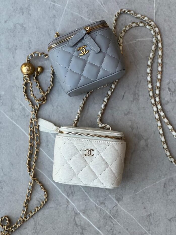 CHANEL VANITY BAG - Image 1