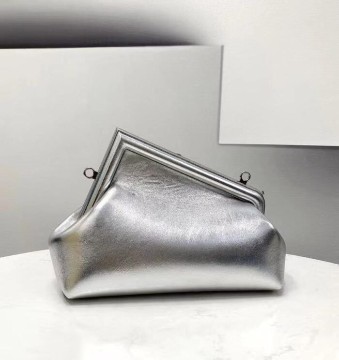 ⁦FENDI BAG 26 CM⁩ - الصورة ⁦2⁩