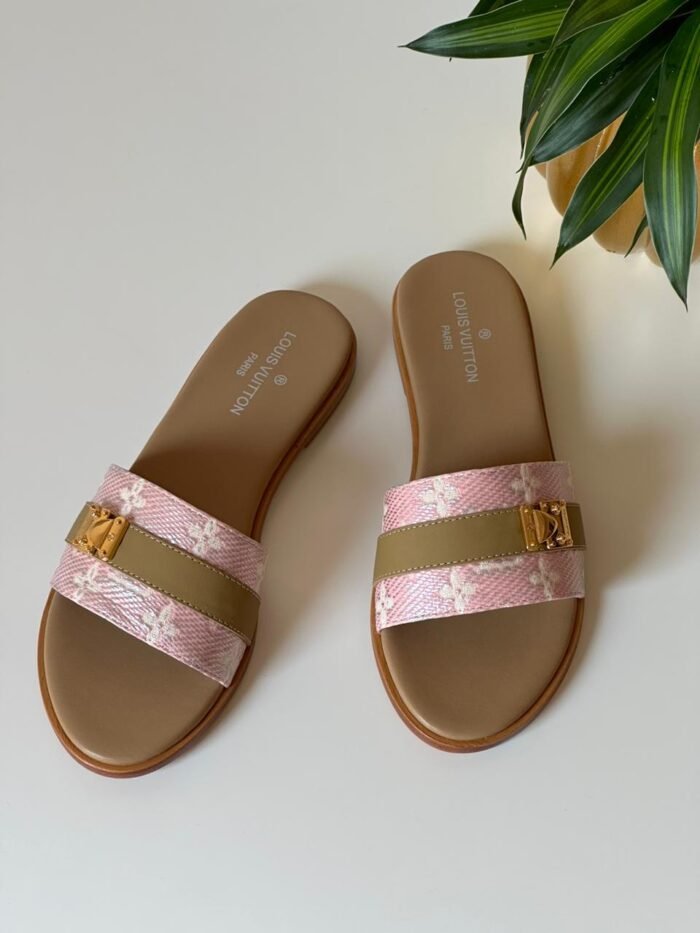 ⁦LOUIS VUITTON⁩ - الصورة ⁦1⁩