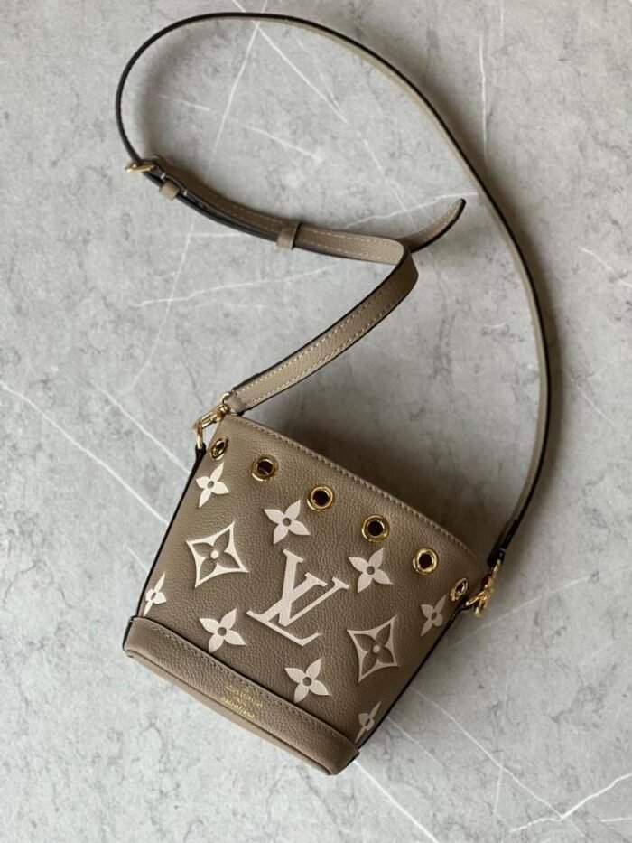 LOUIS VUITTON Nano Noé - Image 1