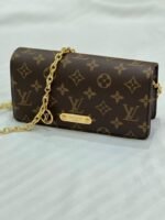 ⁦LOUIS VUITTON NEW WALLET ON CHAIN⁩ - الصورة ⁦2⁩