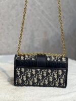 ⁦DIOR MONTAIGNE FLAP CHAIN BAG 21 Cm⁩ - الصورة ⁦2⁩