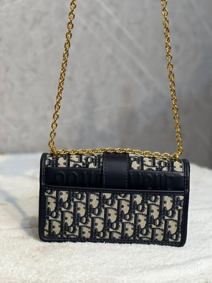 ⁦DIOR MONTAIGNE FLAP CHAIN BAG 21 Cm⁩ - الصورة ⁦2⁩
