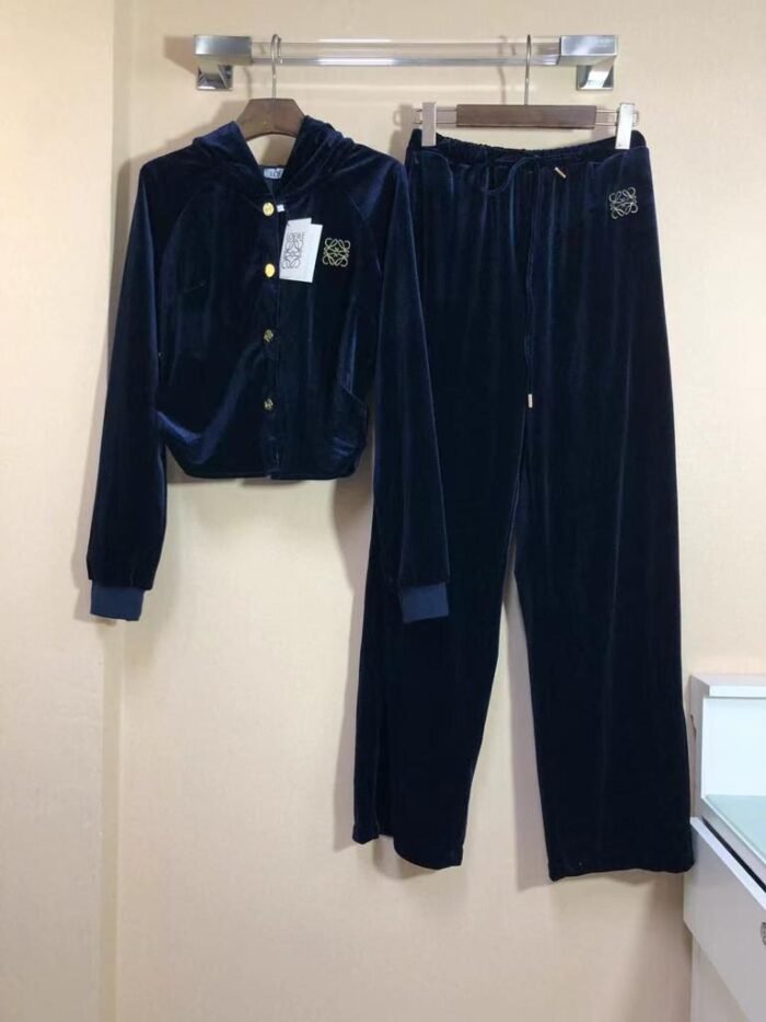LOEWE - Image 1