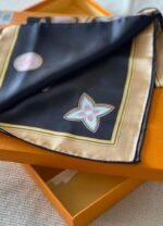 LOUIS VUITTON  90x90 CM - Image 3