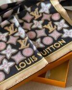 LOUIS VUITTON  90x90 CM - Image 2