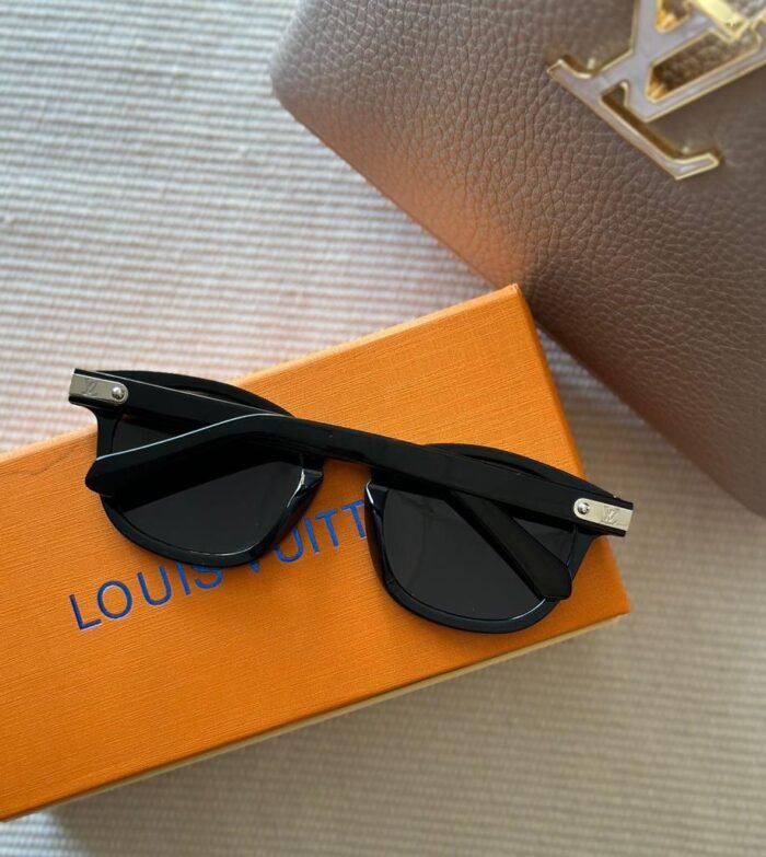 LOUIS VUITTON - Image 3