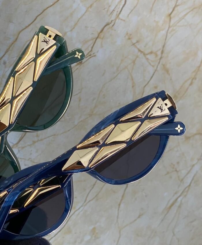 LOUIS VUITTON SUNGLASSES - Image 2