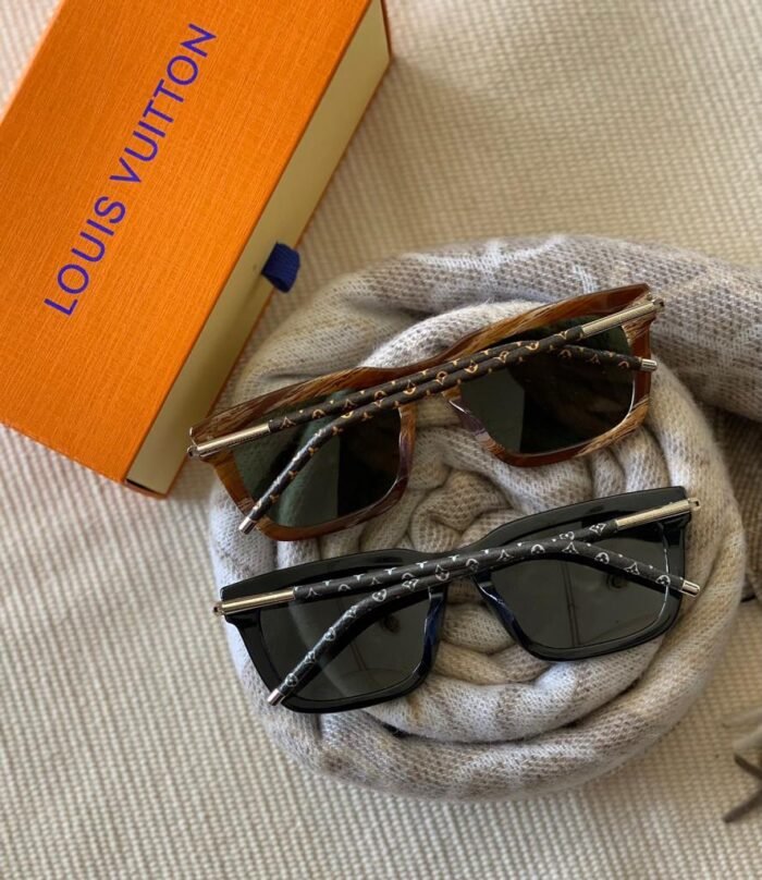 LOUIS VUITTON SUNGLASSES - Image 1