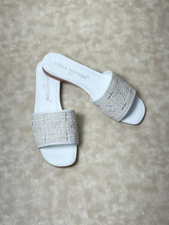 NEW LOUISVUITTON FLAT - Image 2