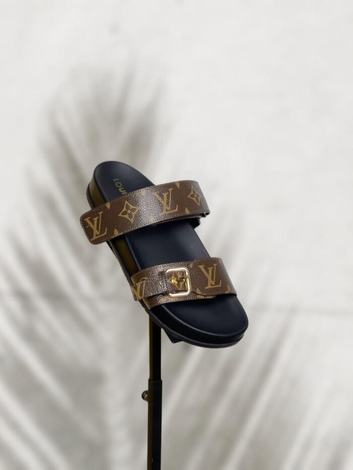 LOUIS VUITTON SANDAL - Image 3