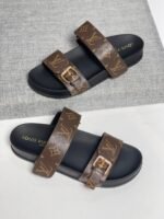 LOUIS VUITTON SANDAL - Image 2