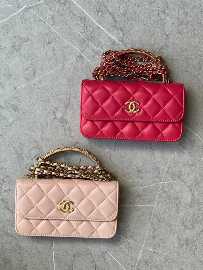 CHANEL CROSS WALLET ON CHAIN - Image 1