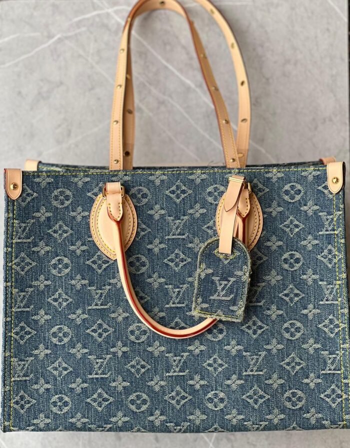LOUIS VUITTON OnTheGo MM  36CM - Image 1