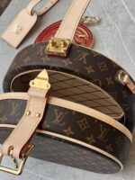 ⁦LOUIS VUITTON PETITE BOIT CHAPEAU⁩ - الصورة ⁦3⁩