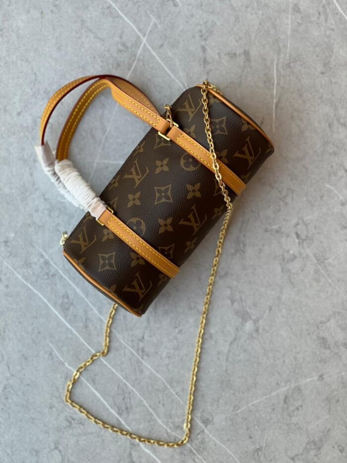 NEW MODEL LOUIS VUITTON BAG - Image 1