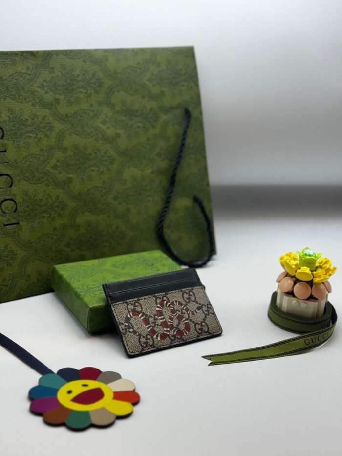 GUCCI CARD HOLDER - Image 1