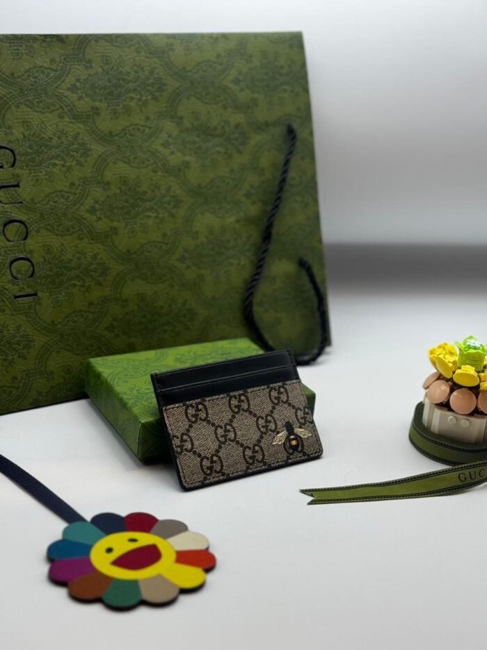 GUCCI CARD HOLDER - Image 1
