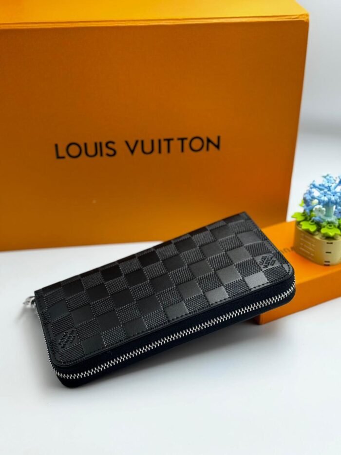 ⁦LOUIS VUITTON WALLET⁩ - الصورة ⁦1⁩