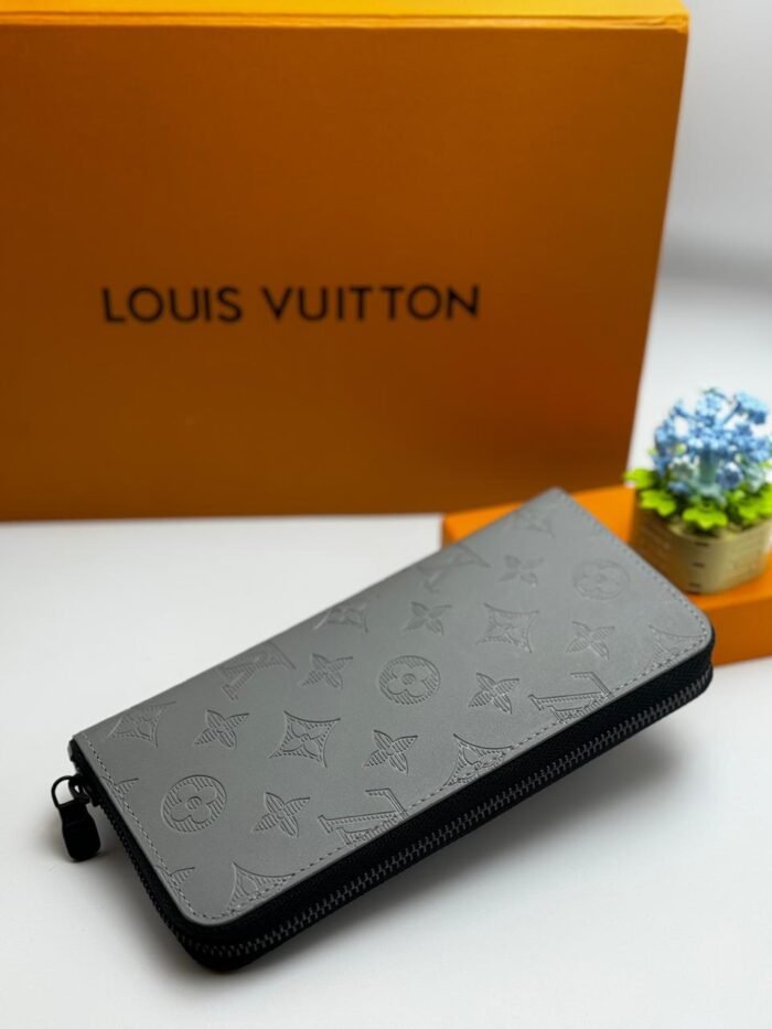 ⁦LOUIS VUITTON WALLET⁩ - الصورة ⁦1⁩