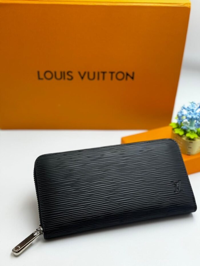 ⁦LOUIS VUITTON WALLET⁩ - الصورة ⁦1⁩