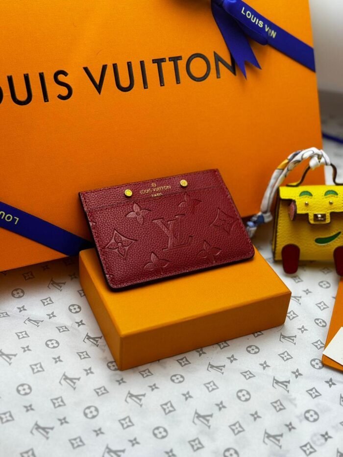 LOUIS VUITTON CARD HOLDER - Image 1