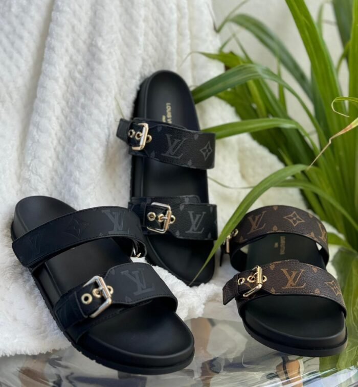 LOUIS VUITTON - SANDAL - Image 1