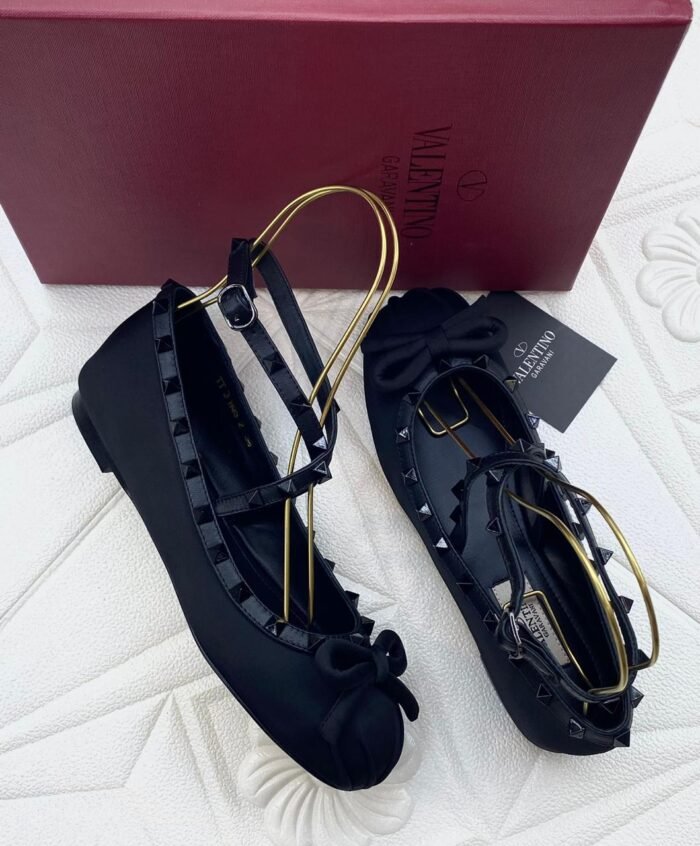 VALENTINO - Image 1