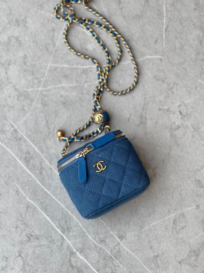 ⁦CHANEL VANITY MINI BAG BLUE DENIM⁩ - الصورة ⁦1⁩