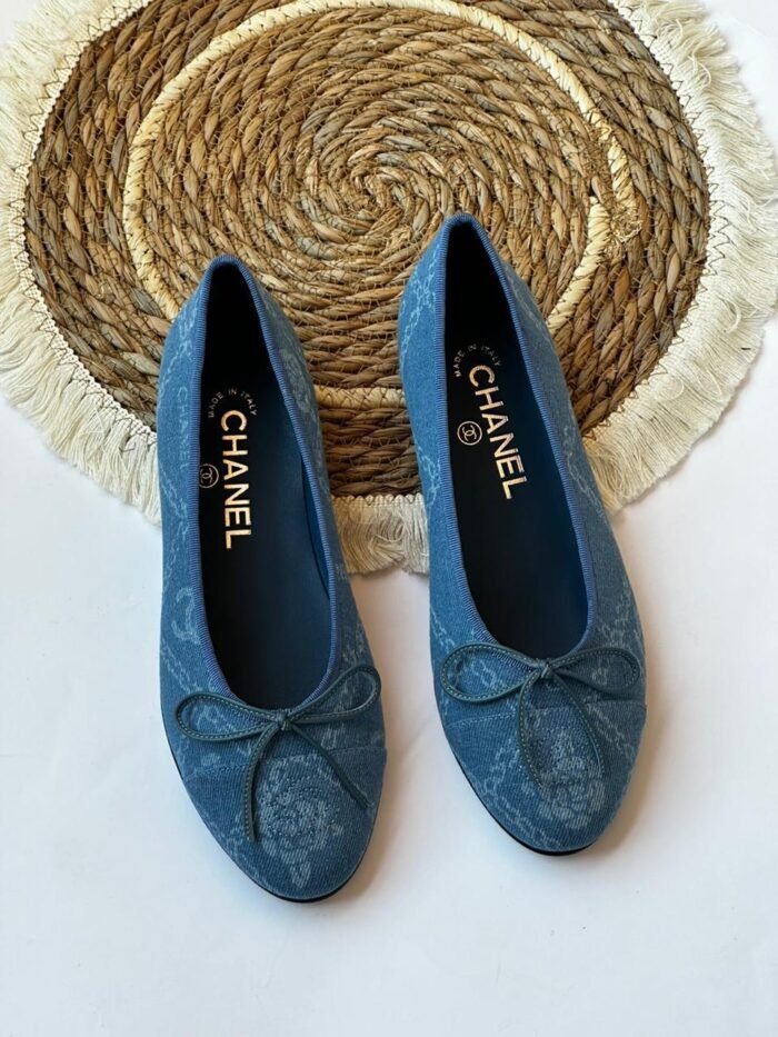 NEW CHANEL - FLAT - Image 1